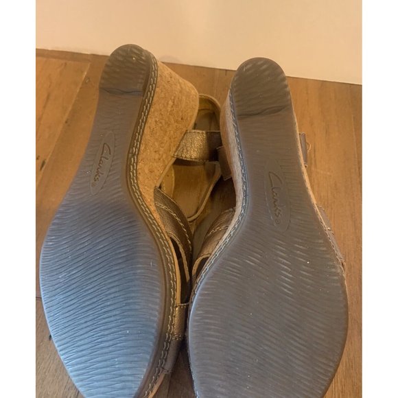 Clarks Womens Wedge Sandal Crisscross Open Toe Ankle Strap Leather Size 7M - Picture 3 of 8